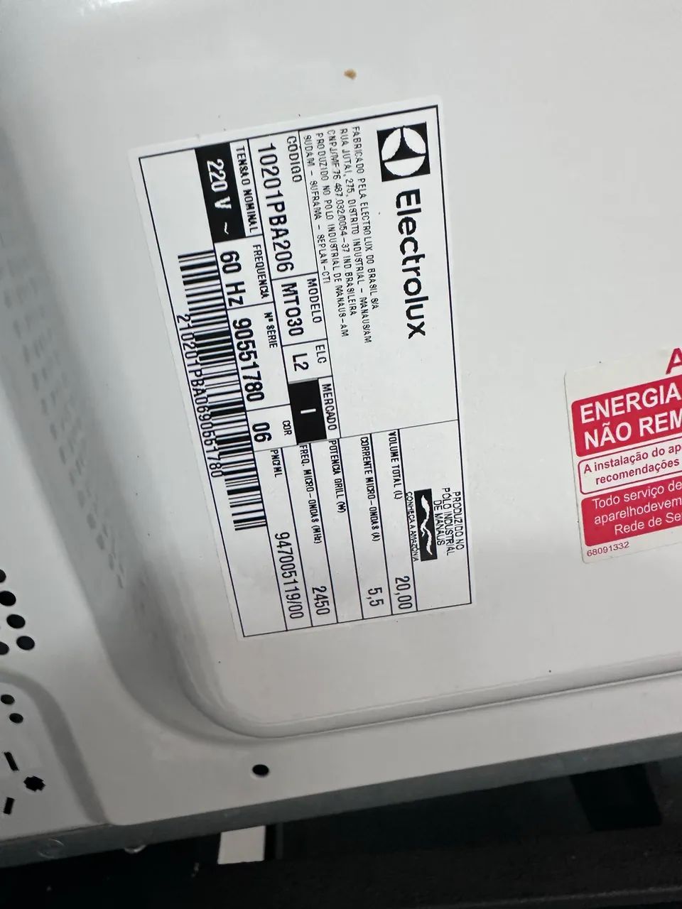micro-ondas Electrolux MEF30, com 20 litros, 220 V