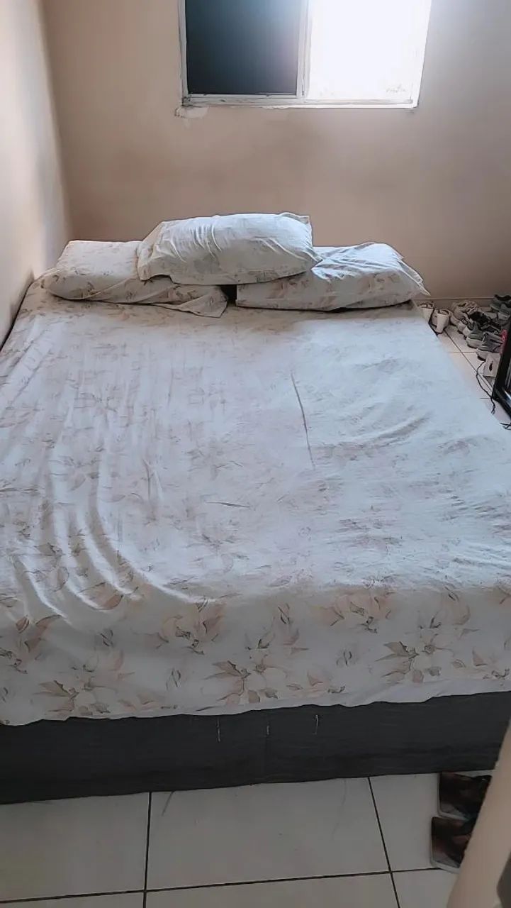 Cama Semi Nova super conservada 