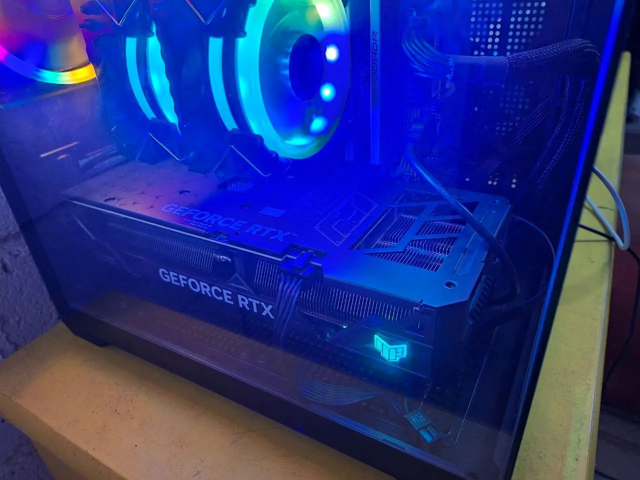 4060ti 8gb 3 fans asus  - Foto 3