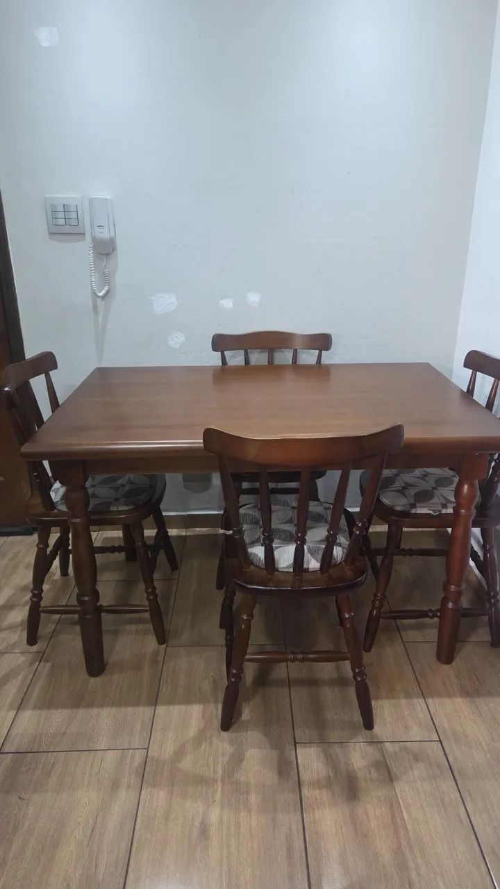 Mesa com cadeiras  - Foto 2