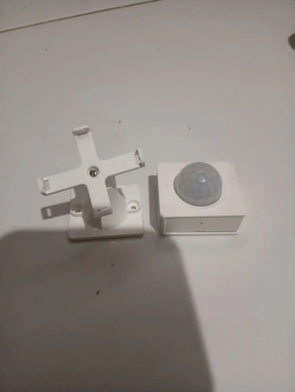 Sensor de presença Sonoff + suporte - Foto 2