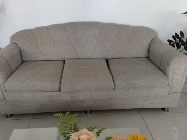 Conjunto com 3 Sofás Cinza - Pés de Inox (Excelente Estado) - Foto 2
