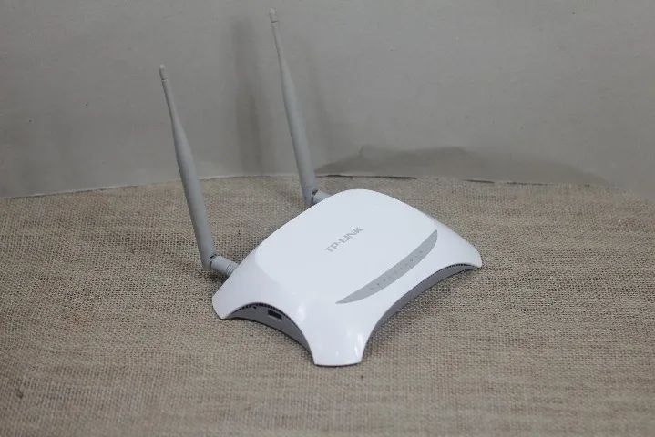 Roteador tp link mr3420 novinho  - Foto 2