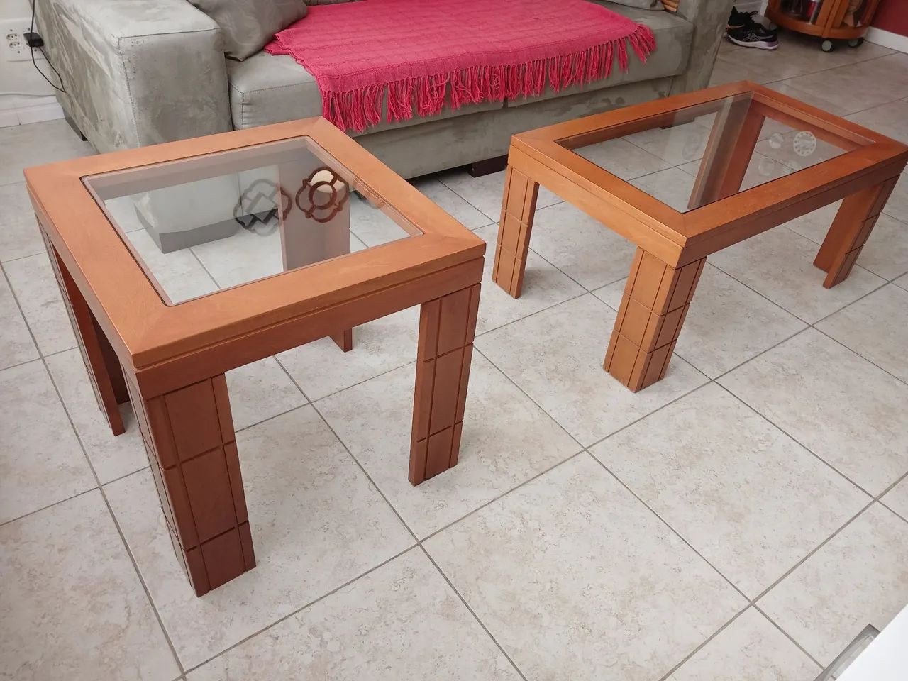 Conjunto de mesa de centro e canto para sala