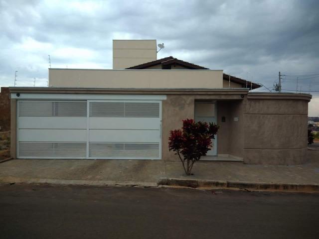 Casa em Araxá no bairro Solaris