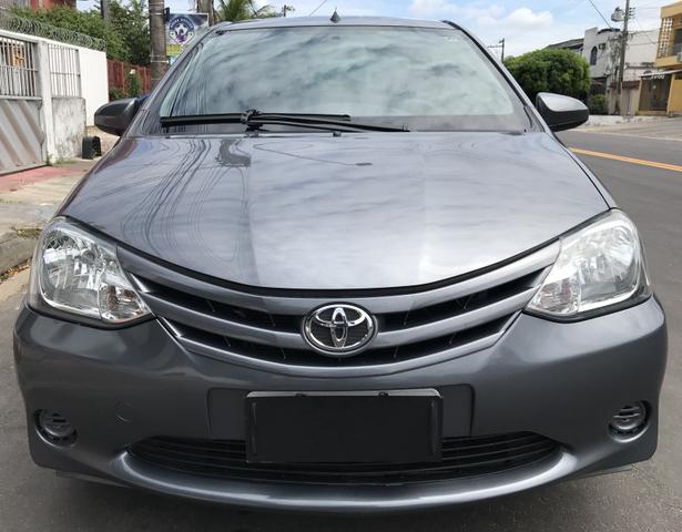 Toyota Etios sedan 1.5 2016 - Foto 2