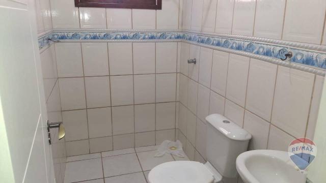 Linda casa com piscina para locação dentro de condomínio - Foto 14
