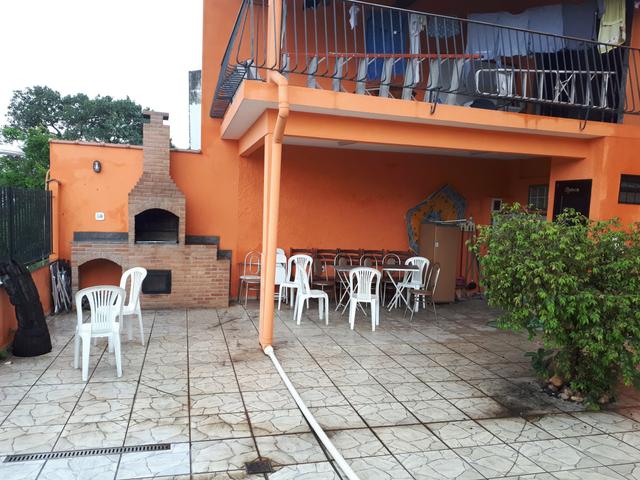 Quitinete com piscina