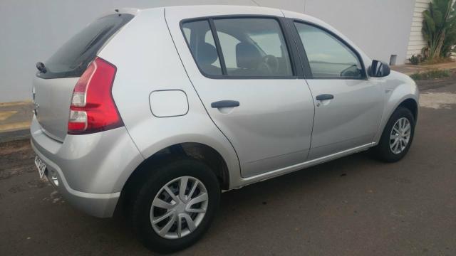Vendo ou troco Renault Sandero 1.0 - Foto 3