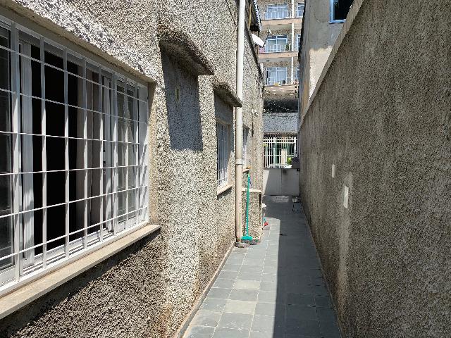 Ótima Casa Olaria Frente de Rua com Terraço e Anexo nos Fundos - Foto 6