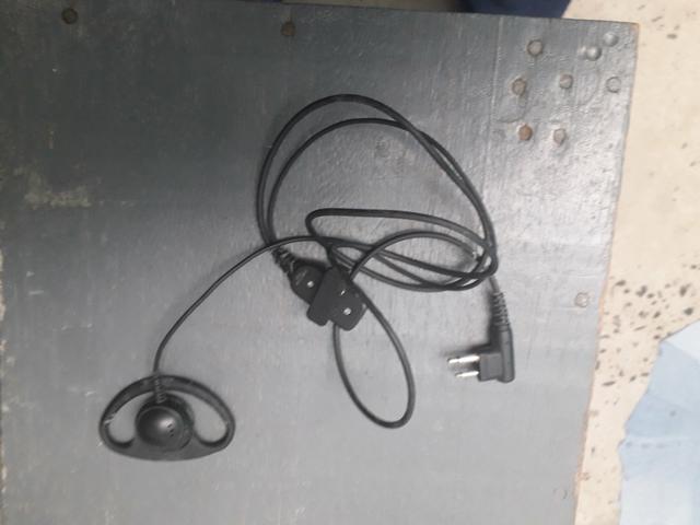 Vendo fone de ouvido para rádio Motorola 35 reais cada - Foto 3