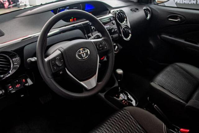 TOYOTA ETIOS HATCH X PLUS 15 AT 19/20 - Foto 7