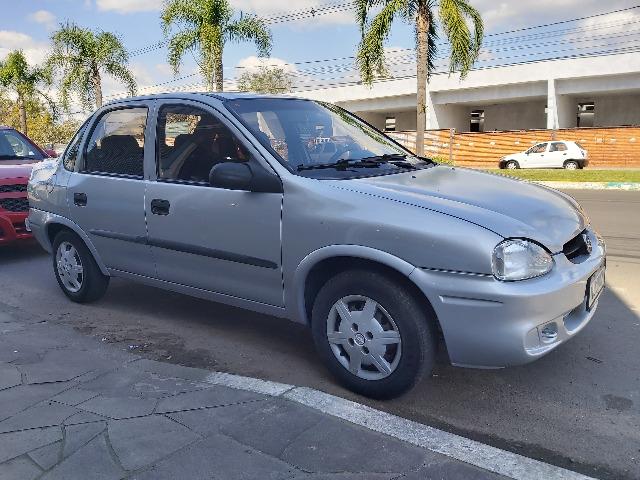 Corsa Classic Sedan 4Portas Ano: 2004*Entrada R$ 2.900 + 12xSem Juros no Cartão