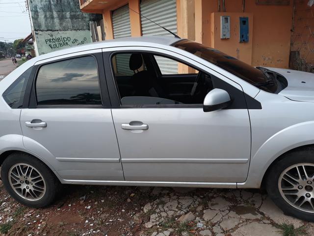 Fiesta sedã