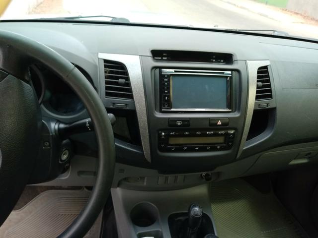 Hilux 2010 4x4 Diesel Srv Dvd Banco de couro - Foto 3