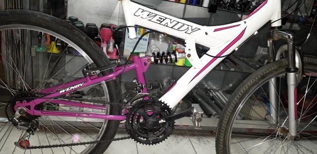 Bicicleta aro 26 com suspensão no quadro e no garfo com 21 velocidades - Foto 3