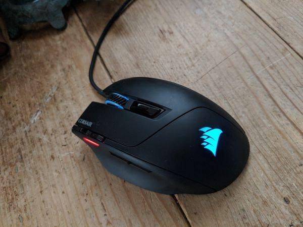 Mouse gaming Corsair sabre RGB - Foto 2