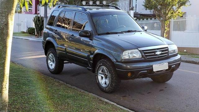 Tracker 2008/2008 muito bem preparada, equipada e com motor novo. Menos de 15 mil km