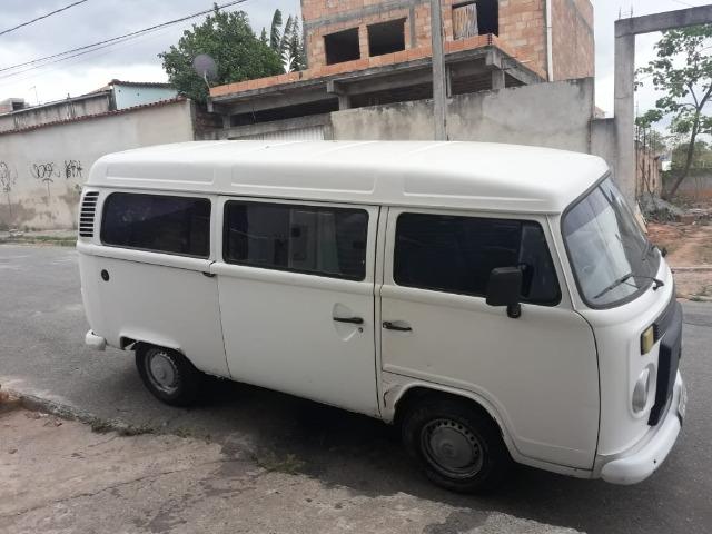 Vende - se Kombi 8 lugares - Foto 3