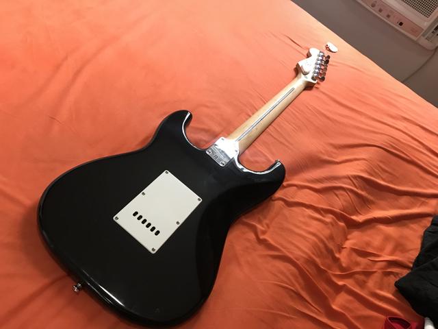Guitarra Fender Squier Bulet - Foto 2