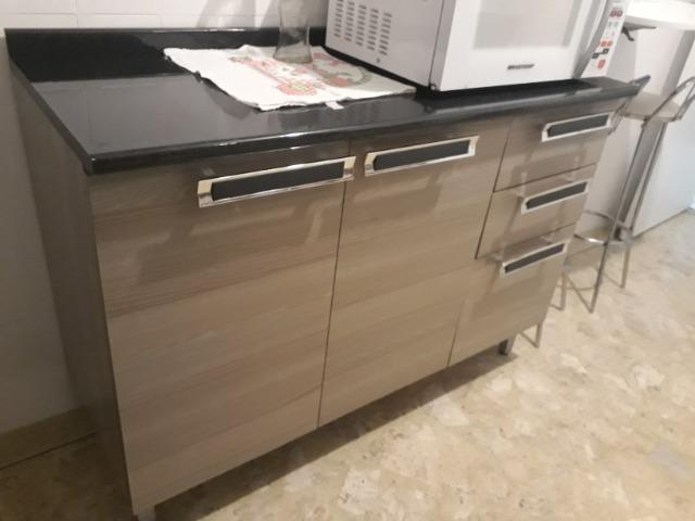 Armário de cozinha seminovo