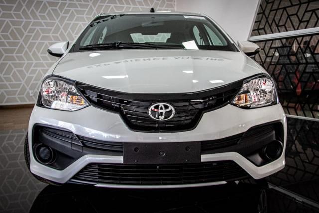 TOYOTA ETIOS HATCH X PLUS 15 AT 19/20 - Foto 2