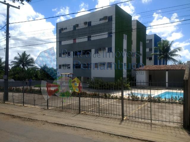 Apartamento com piscina e playground em Abreu e Lima