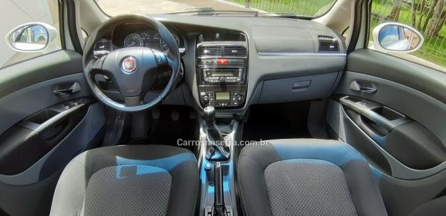 Linea 1.8 essence 16v flex 4p manual 2012 - Foto 2