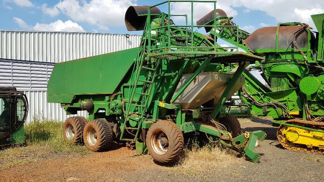 Plantadeira PCP 1102 - Antoniosi - Ano 2012 - Chassi 1102000012