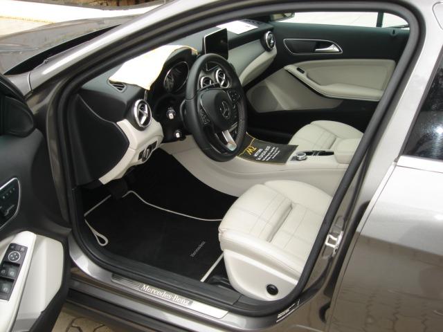 Mercedes-Benz - GLA 200 Enduro 1.6 Turbo Flex 156cv AT 2016 - Foto 7