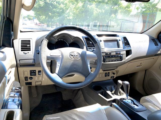 Toyota Hilux SW4 2013 diesel 7 lugares Pneus novos Pirelli!!! - Foto 11