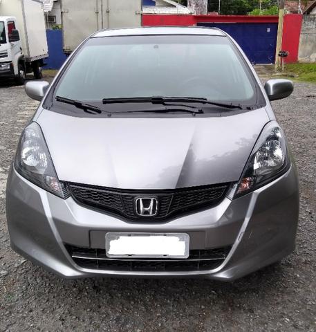 Honda FIT automático 1.4 Flex 2014 Kit multimídia TV digital - Ótimo Estado