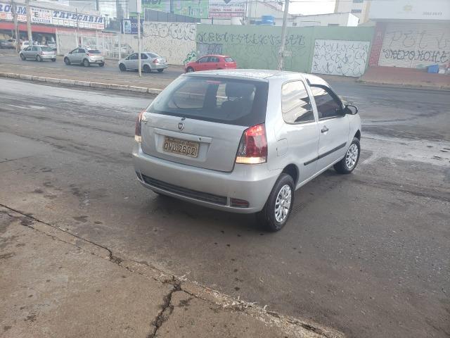 Palio economy 2014/2014 1.0 financio 100% troco vendo à vista aceito moto - Foto 4