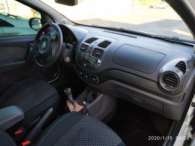 Fiat Grand Siena 1.6 16v Essence Manual FLEX 2015 - Foto 6