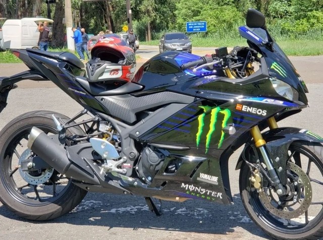 YAMAHA R3 MONSTER 2020