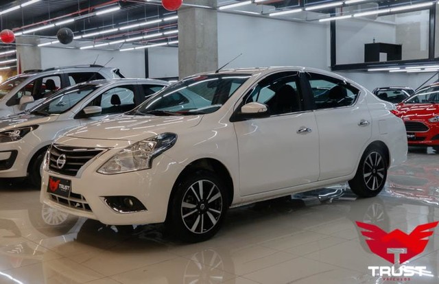 NISSAN VERSA 16SL CVT