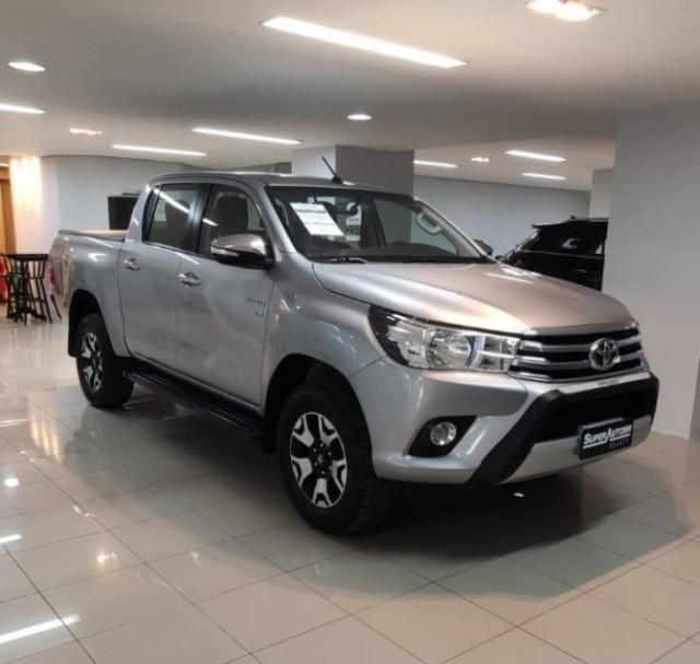 TOYOTA HILUX SR FLEX 4X2 AT