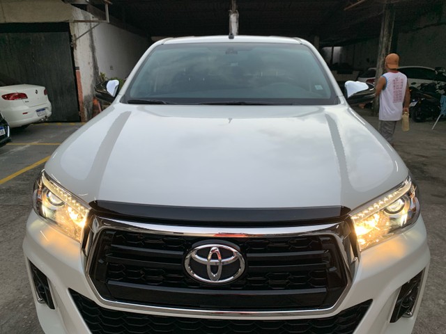 TOYOTA HILUX SRX