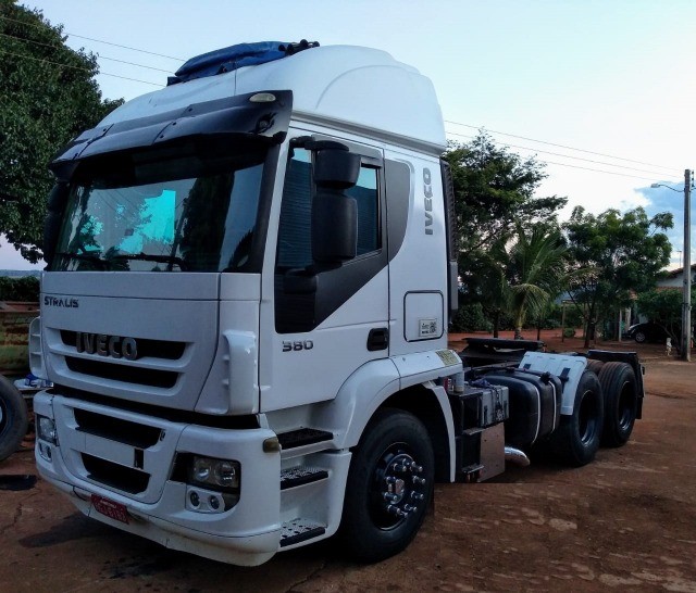 IVECO STRALIS 6X2 570S 38T