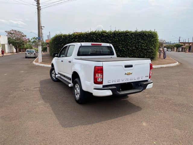 S10 COMPLETA MUITO NOVA