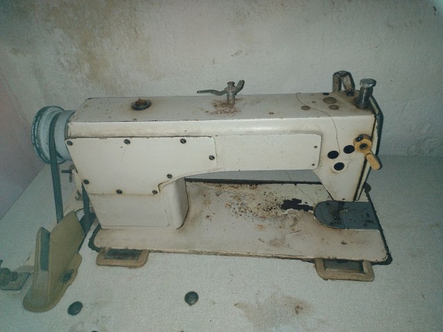 Máquina de costura reta - Foto 2