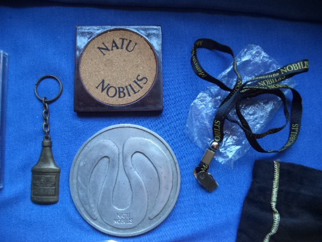 Kit com 8 itens colecionaveis do Natu Nobilis - Foto 2