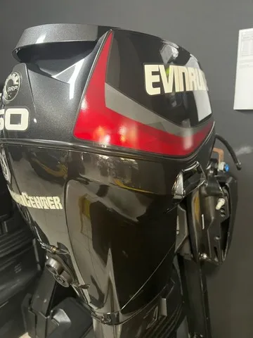Motor de popa 60