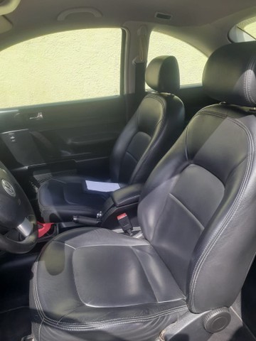 VW New Beetle 2.0 8v 2008 Preto Top de Linha Impecavel !!! Rodas 20 Som com multimidia !!! - Foto 4