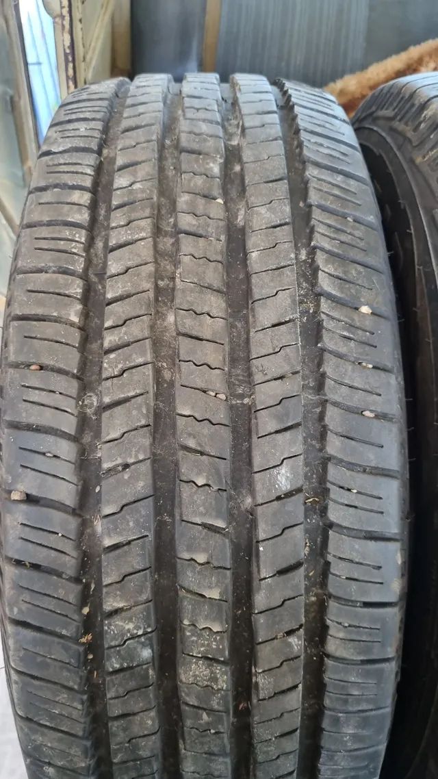 4 pneus Goodyear Wrangler 265 65 aro 17 - Foto 3
