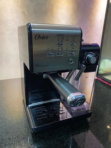 Máquina de Café Oster Prima Latte em segunda mão durante 50 EUR em