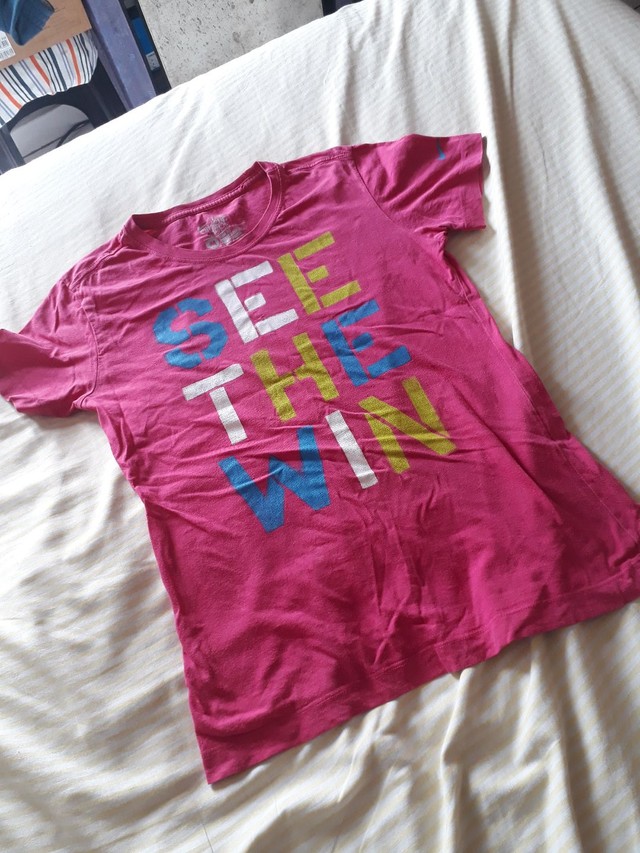 Camiseta Nike feminina