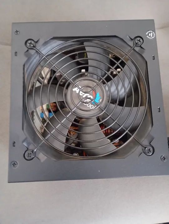 Fonte de Computador PC 400w Kcas AeroCool 80+ Semi-Nova - Foto 4