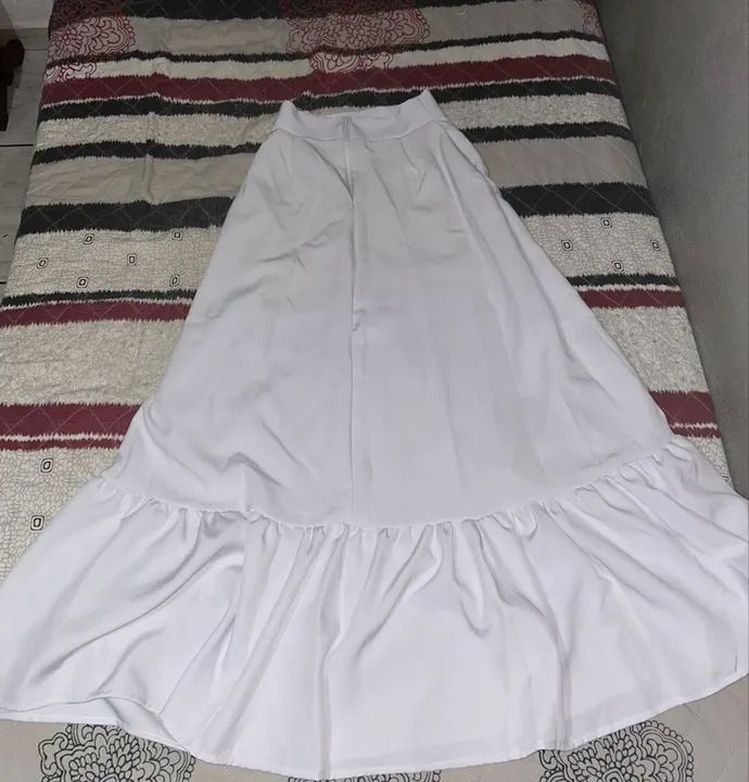 Saia branca com babados PROMOÇÃO