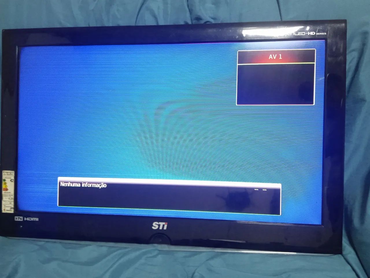 TV LED STI 32" LE3250 com defeito